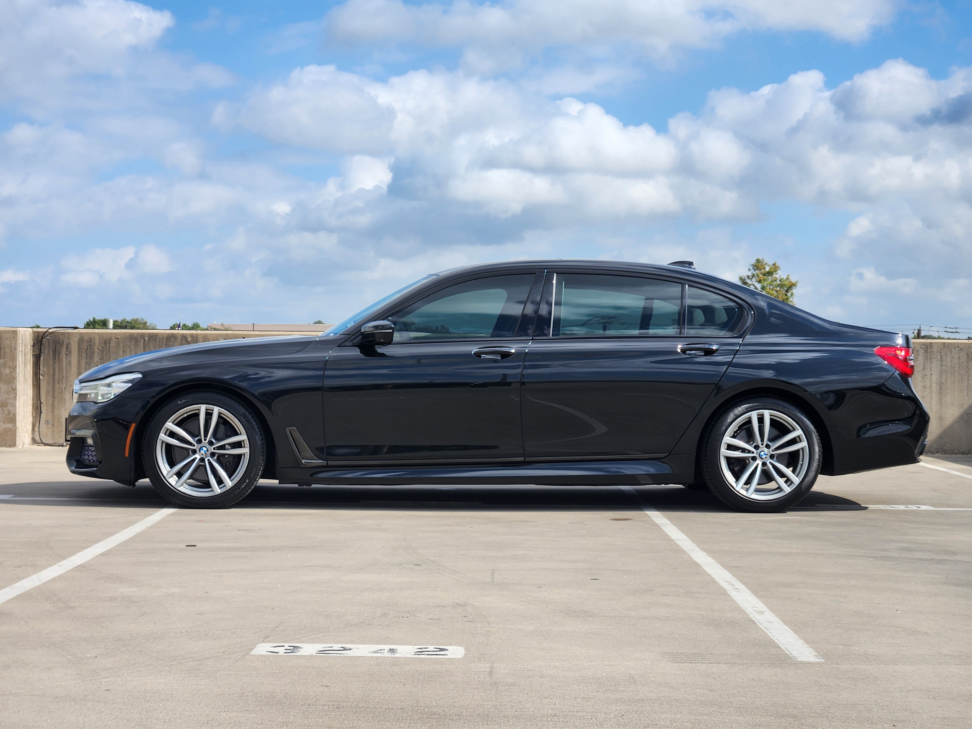 Used 2016 BMW 740i RWD image 2