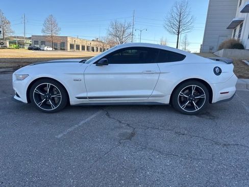 Used 2017 Ford Mustang GT Premium image 13