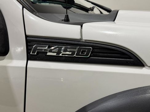 Used 2016 Ford F450 XL w/ Power Equipment Group AWD/4WD image 3