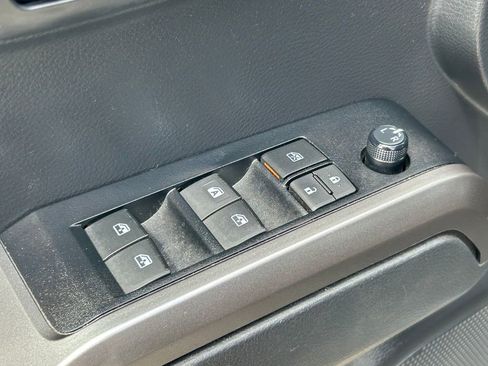 Used 2022 Toyota Tacoma SR5 RWD image 21