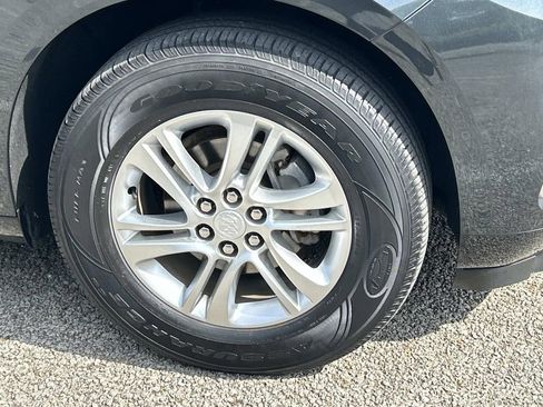 Used 2018 Buick Enclave Essence FWD image 9