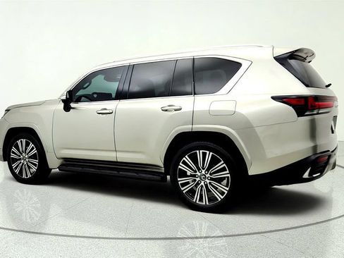 Used 2022 Lexus LX 600 4WD w/ Accessory Package (Z1) image 7