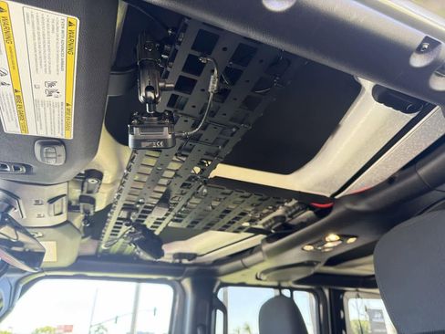 Used 2021 Jeep Wrangler Unlimited Rubicon image 10