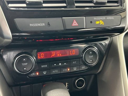 Used 2022 Mitsubishi Eclipse Cross SE FWD image 24