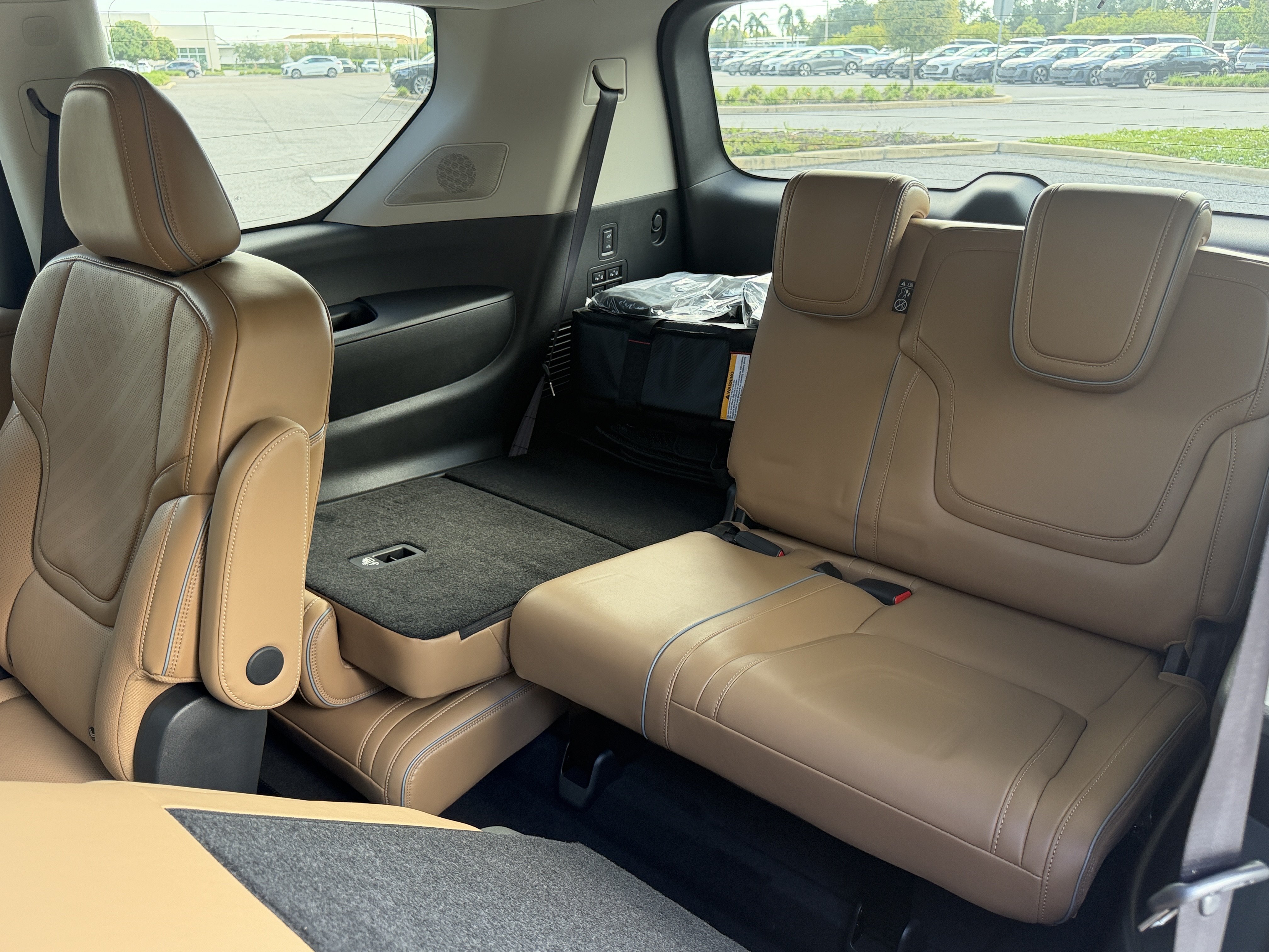 New 2027 INFINITI QX80 Luxe w/ Cargo Package RWD image 20