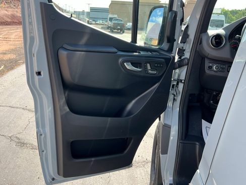 New 2025 Mercedes-Benz Sprinter 2500 image 14