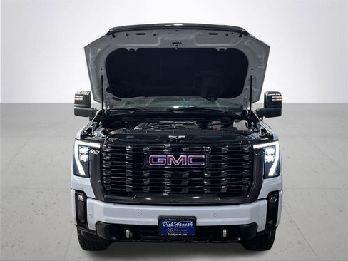 Used 2024 GMC Sierra 2500 Denali Ultimate image 5