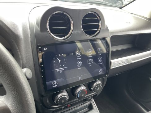 Used 2014 Jeep Compass Sport w/ Power Value Group image 16