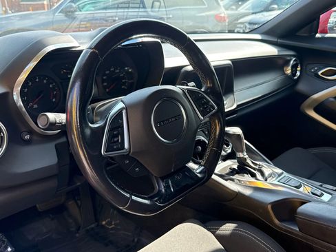 Used 2018 Chevrolet Camaro LT image 9