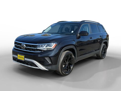 Certified 2023 Volkswagen Atlas SE w/ Panoramic Sunroof Package AWD/4WD image 1