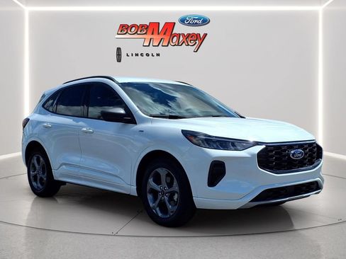 Certified 2023 Ford Escape ST-Line w/ Tech Pack #1 FWD image 3