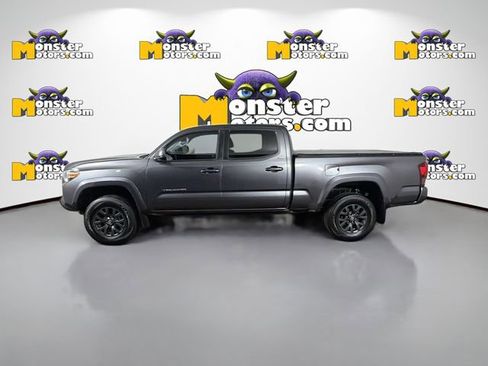 Used 2020 Toyota Tacoma TRD Sport AWD/4WD image 8