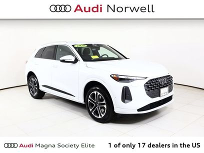 Used 2025 Audi Q5 Premium w/ Convenience Package