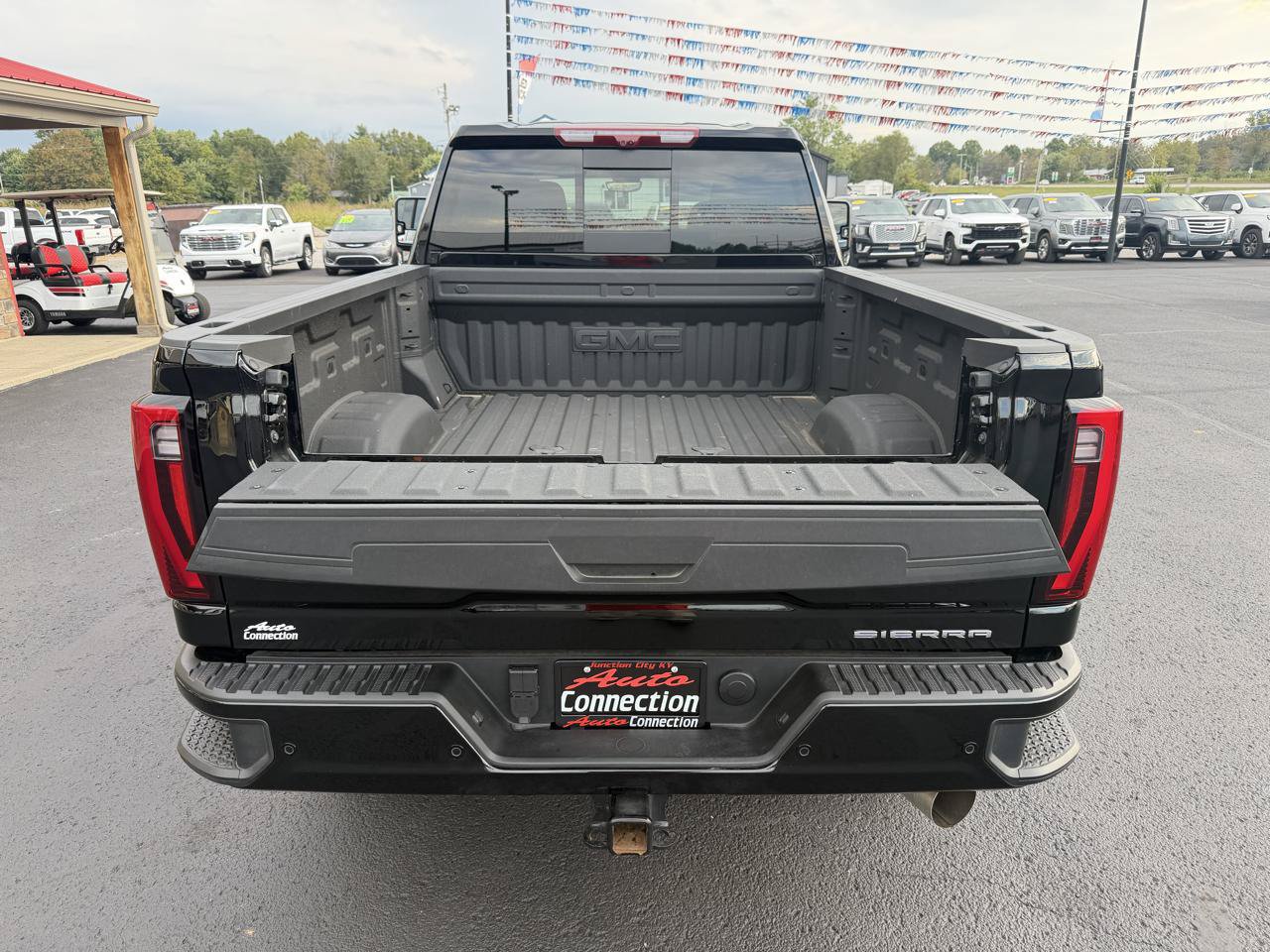 Used 2026 GMC Sierra 2500 Denali w/ Denali Reserve Package AWD/4WD image 6