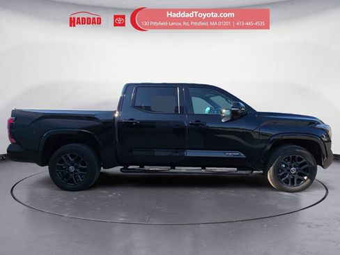 Used 2024 Toyota Tundra Platinum AWD/4WD image 7