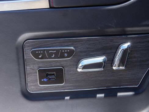 Used 2022 Toyota Sienna XLE AWD/4WD image 31
