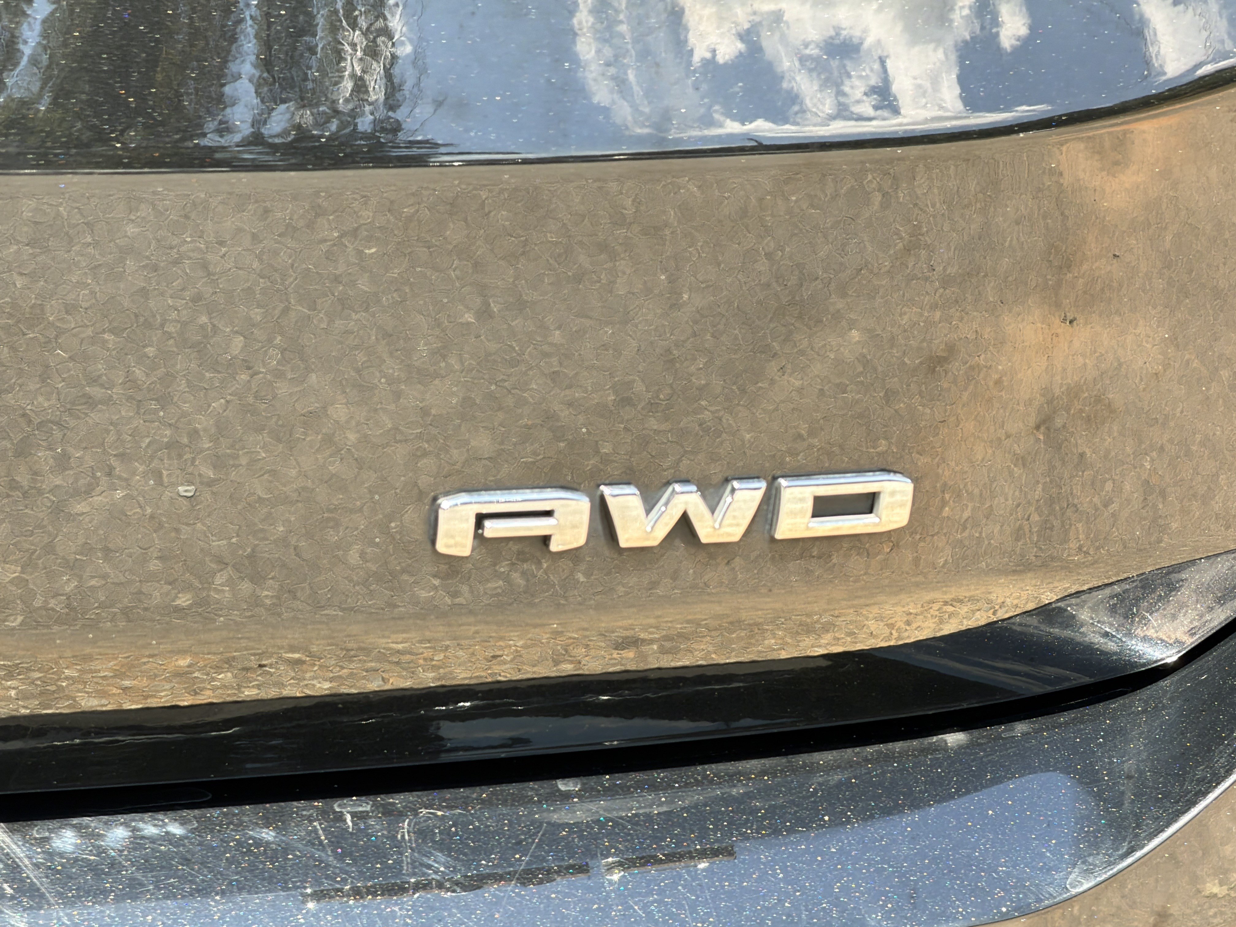 Used 2024 GMC Terrain SLE AWD/4WD image 25