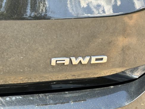 Used 2024 GMC Terrain SLE AWD/4WD image 25