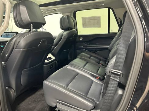 Certified 2026 Lincoln Navigator Reserve AWD/4WD image 27