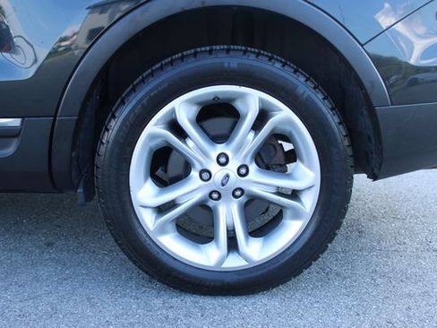 Used 2015 Ford Explorer Limited w/ Equipment Group 302A AWD/4WD image 36