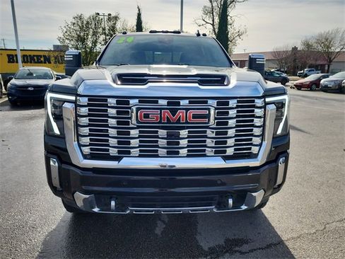 Used 2024 GMC Sierra 2500 Denali w/ Denali Reserve Package image 11