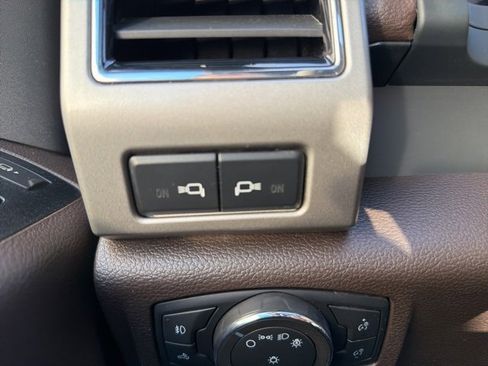 Used 2022 Ford F350 King Ranch image 19
