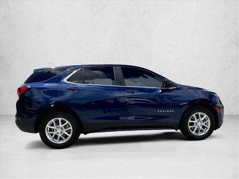 Used 2023 Chevrolet Equinox LT w/ Driver Convenience Package FWD image 5