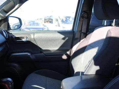 Used 2023 Toyota Tacoma TRD Sport image 31