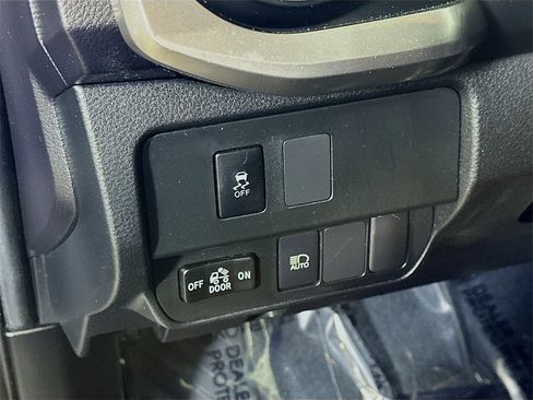 Used 2022 Toyota Tacoma SR5 image 20