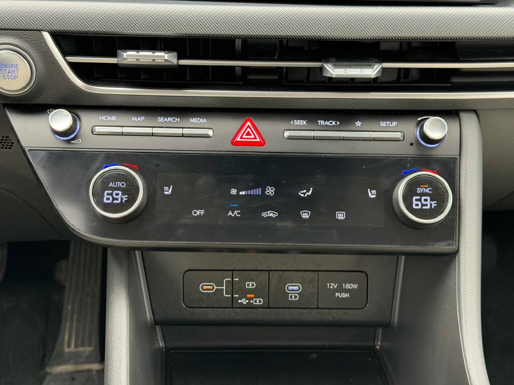 Used 2025 Hyundai Sonata SEL FWD image 33