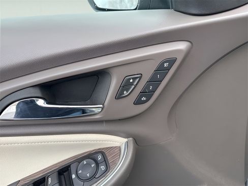 Used 2024 Chevrolet Malibu LT image 21