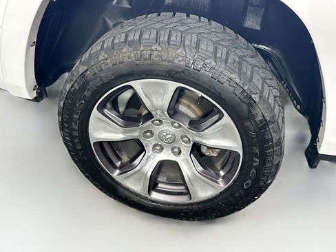 Used 2022 RAM 1500 Laramie AWD/4WD image 11