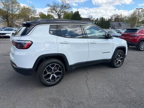 Used 2025 Jeep Compass Limited AWD/4WD image 21