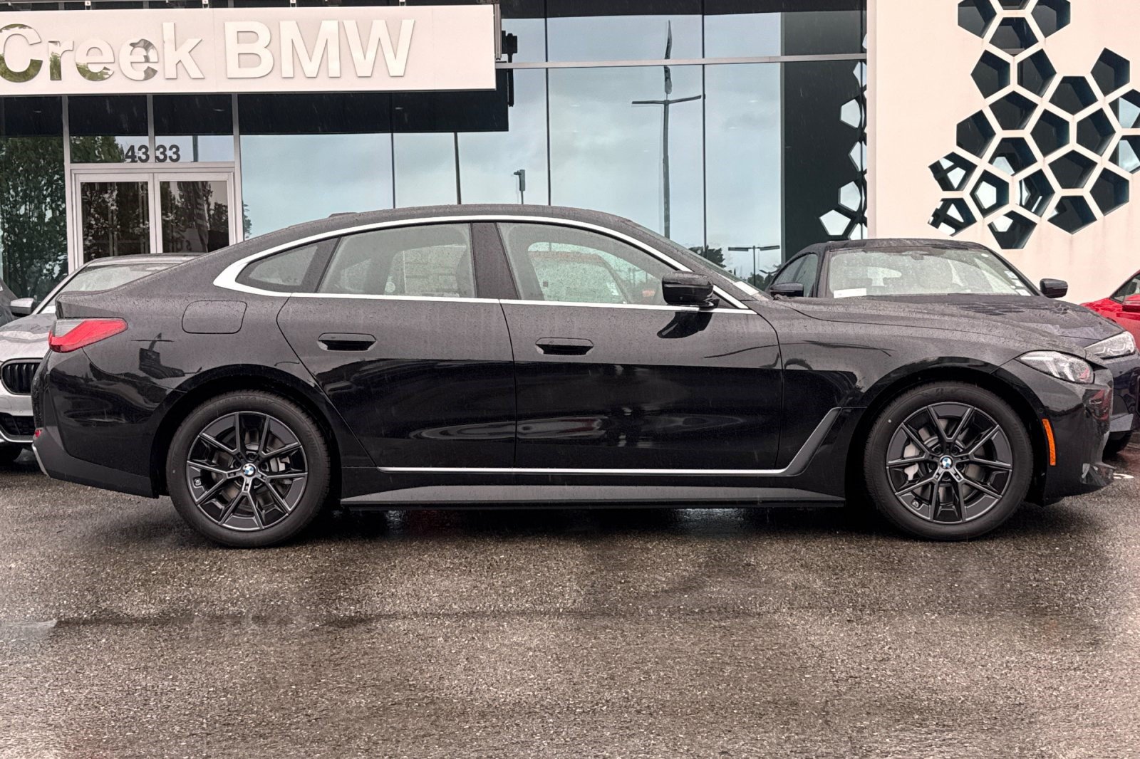 Used 2026 BMW i4 xDrive40i w/ Premium Package AWD/4WD image 8