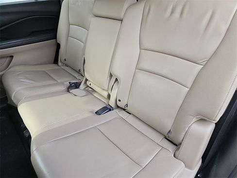 Used 2018 Honda Pilot EX-L image 9