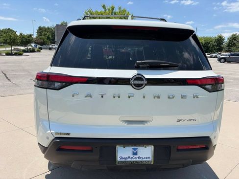 Used 2022 Nissan Pathfinder SV AWD/4WD image 13