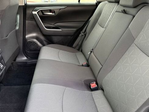 Used 2023 Toyota RAV4 XLE AWD/4WD image 28
