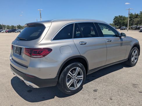 Used 2021 Mercedes-Benz GLC 300 w/ Premium Package image 4