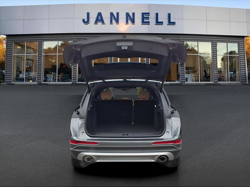 Used 2022 Lincoln Corsair Reserve w/ Equipment Group 201A image 10