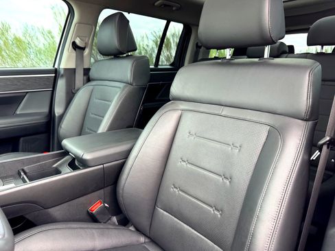 Used 2025 Hyundai Santa Fe Limited image 13