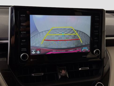 Used 2022 Toyota Corolla Cross XLE w/ Convenience Package FWD image 19
