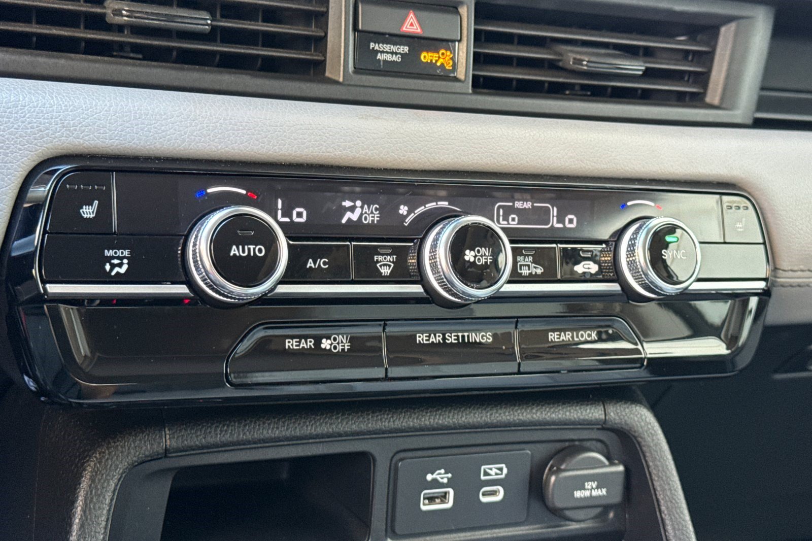 Used 2025 Honda Pilot Touring image 19