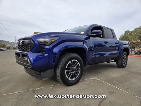 Used 2025 Toyota Tacoma TRD Sport w/ TRD Sport Premium Package AWD/4WD image 2