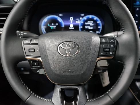 New 2026 Toyota Crown XLE image 12