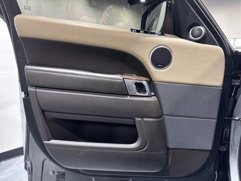 Used 2019 Land Rover Range Rover Sport HSE image 45