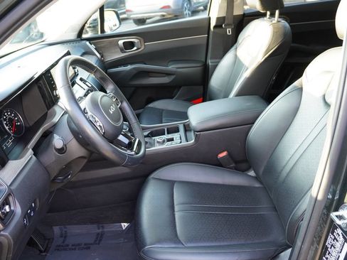 Certified 2023 Kia Sorento X-Line EX AWD/4WD image 15