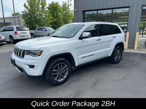 Certified 2019 Jeep Grand Cherokee Limited w/ Luxury Group II AWD/4WD image 9