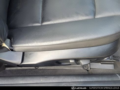 Used 2011 BMW 328i Convertible image 32