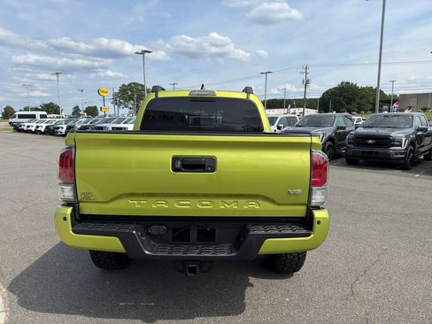 Used 2023 Toyota Tacoma TRD Off-Road w/ Advanced Technology Package AWD/4WD image 5