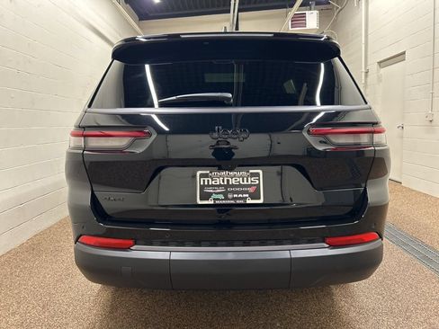 New 2026 Jeep Grand Cherokee L Limited w/ Limited Altitude Package AWD/4WD image 3